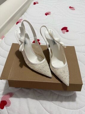 Steve Madden White Beaded Pointed Slingback Heels